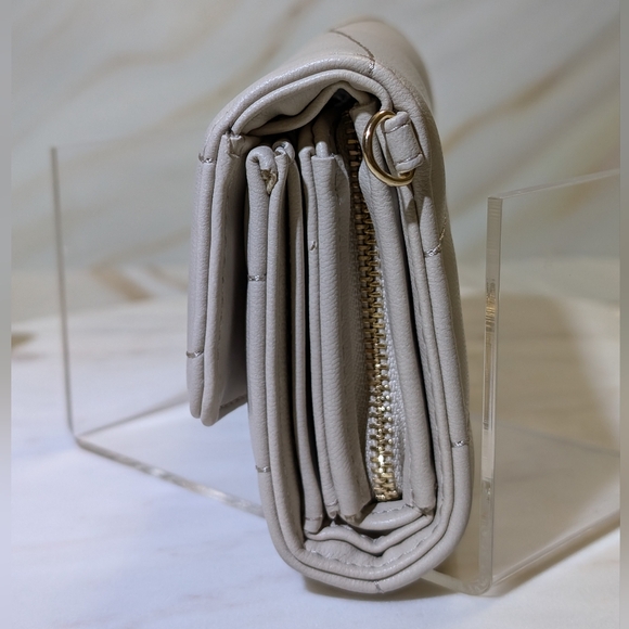 Like New! Steve Madden Bbrett Quilted Wristlet - Picture 4 of 12